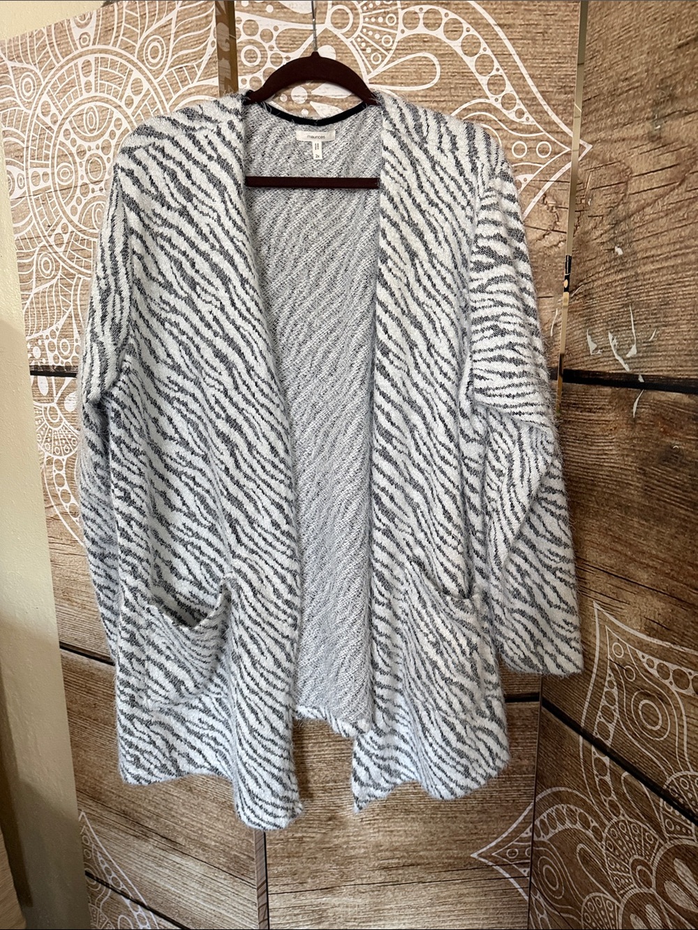 Maurices Gray & White Zebra-Print Open Front Cardigan